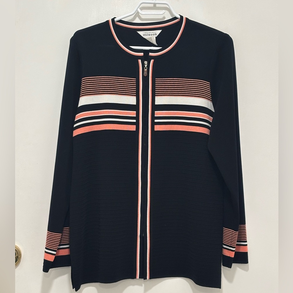 Exclusively Misook Zip up Knitwear. Size M. Color Black